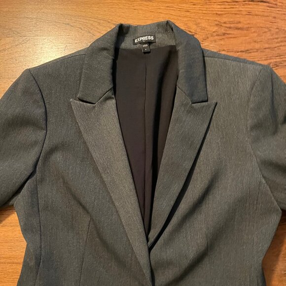 Express Grey Blazer. Size 6, 1-Button Closure - Picture 5 of 6